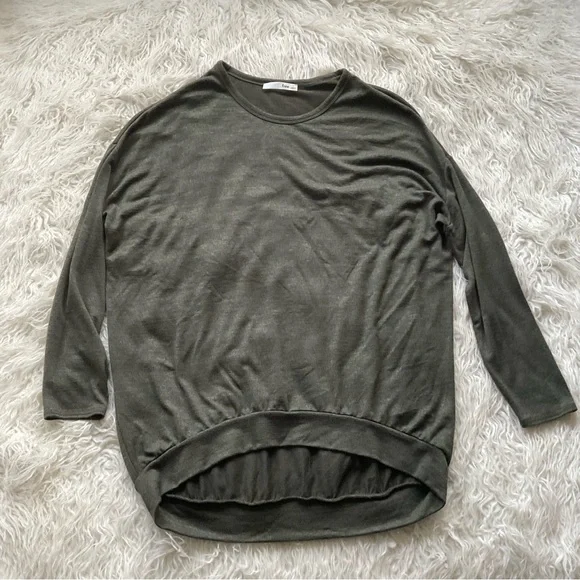 Aritzia Wilfred Free Slouchy Top - Picture 1 of 4